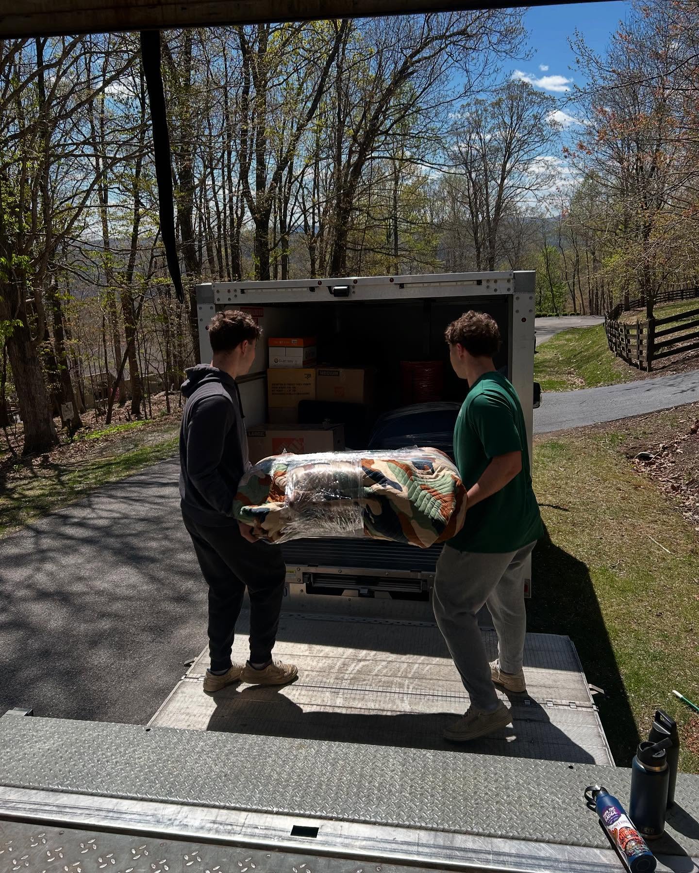 Moving service 1